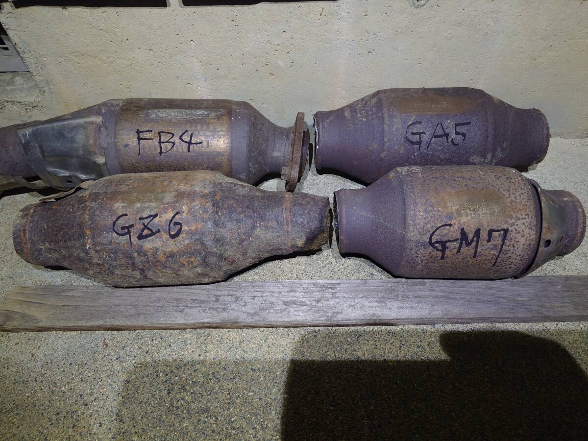 トヨタ 触媒 レアメタル パラジウム 素材用 中身あり GM7 GA5 FB4 GZ6_画像1