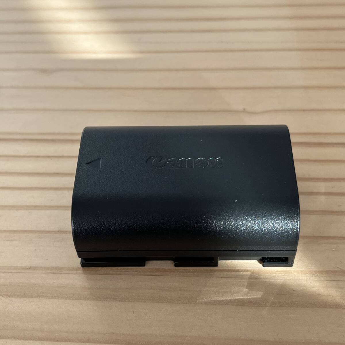 キャノン純正バッテリー　LP-E6 _画像1