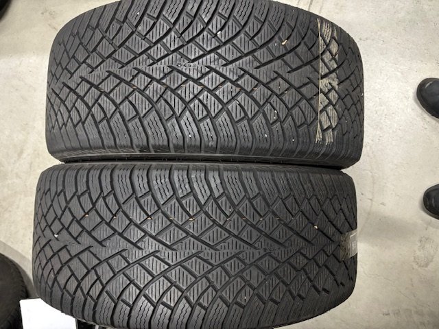 【美品！処分セール！】275/45Ｒ20　スタッドレスタイヤセット_画像3