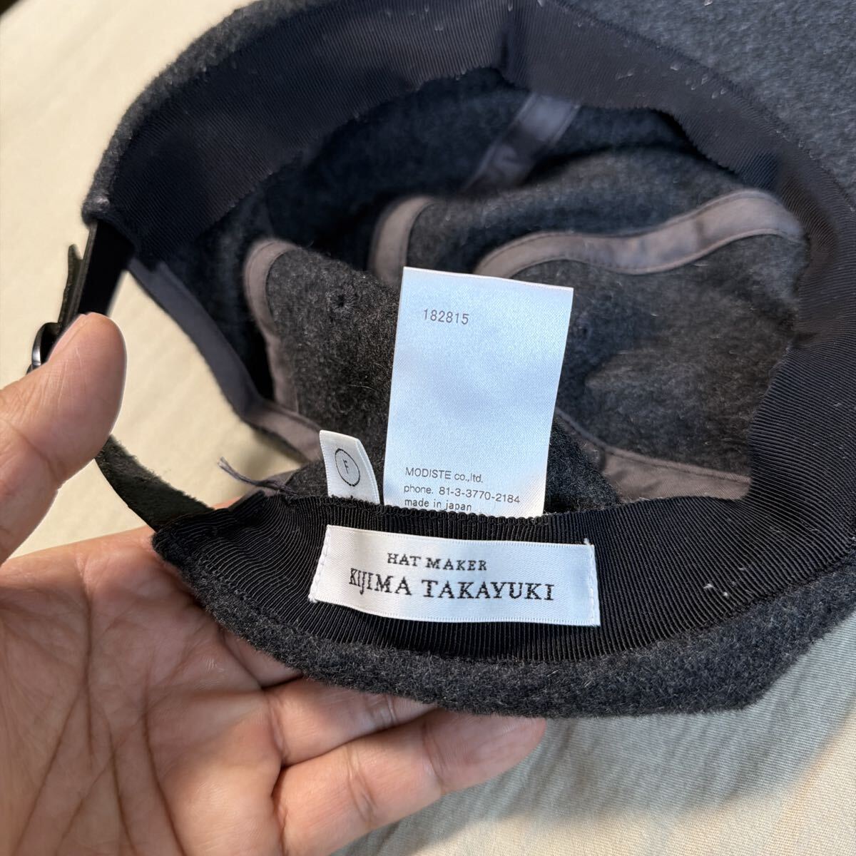 KIJIMA TAKAYUKI キャップ カシミア100% ベルト牛革 グレー_画像3