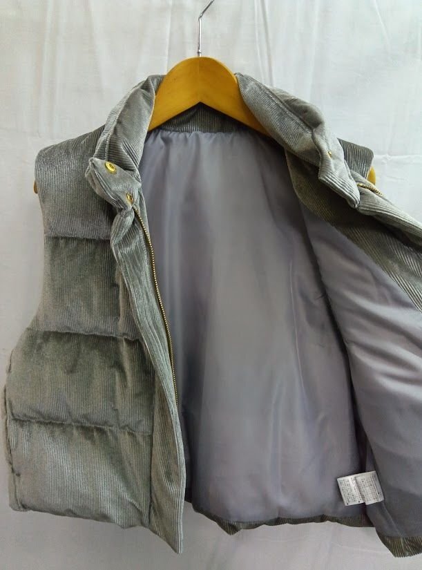 新品 ★C’EST MOIJEU /セモアージュ ◎シルバー　ダウンベスト　40サイズ　定価25300円　タグ付き_画像3