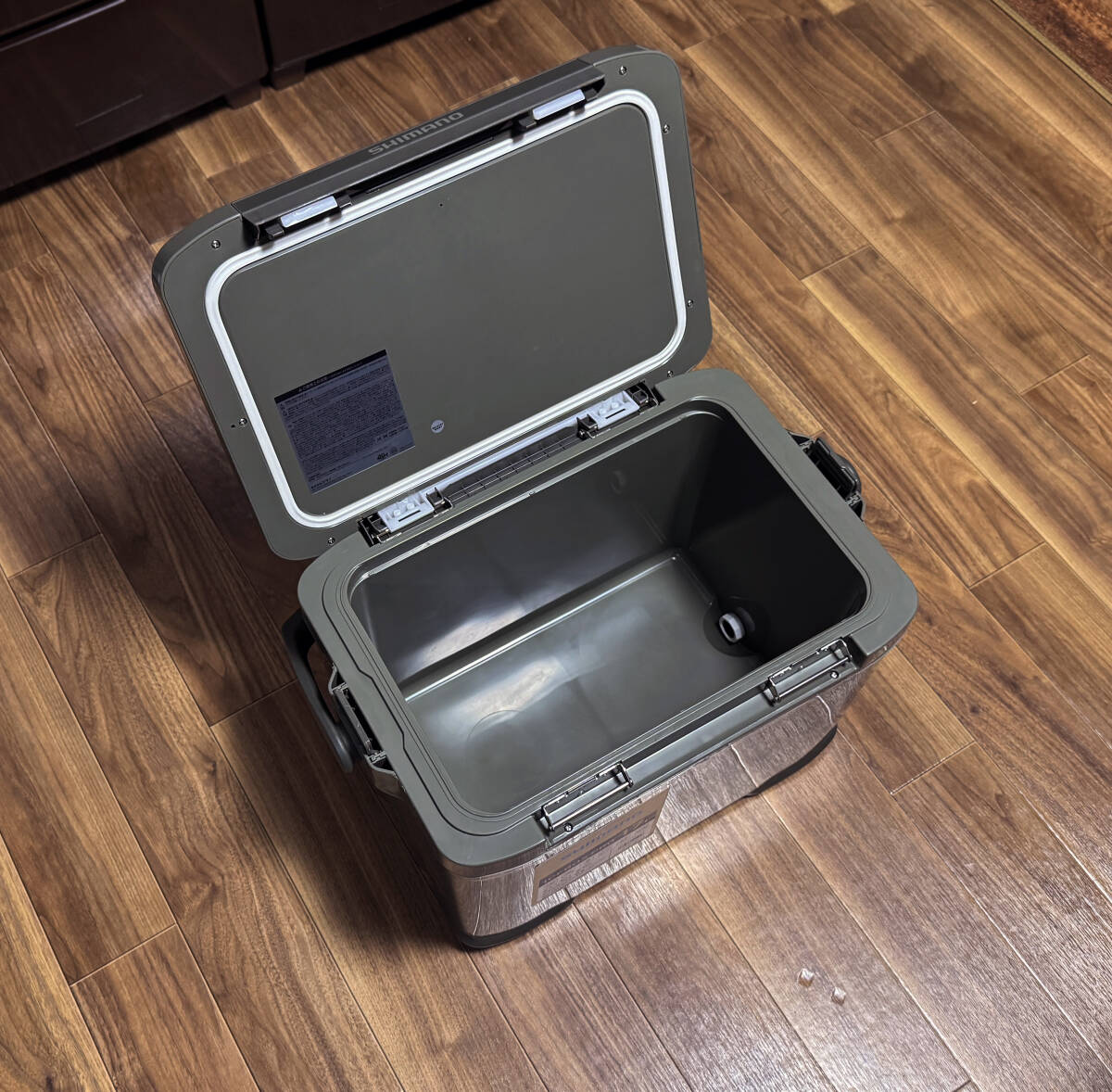 ■極上品■シマノ ICEBOX PRO 17L NX-017X カーキ01/ ペットボトル500ml×14本タテ収納/ 6面極厚真空パネル+発泡ウレタン/ ひとりキャンプ_画像2