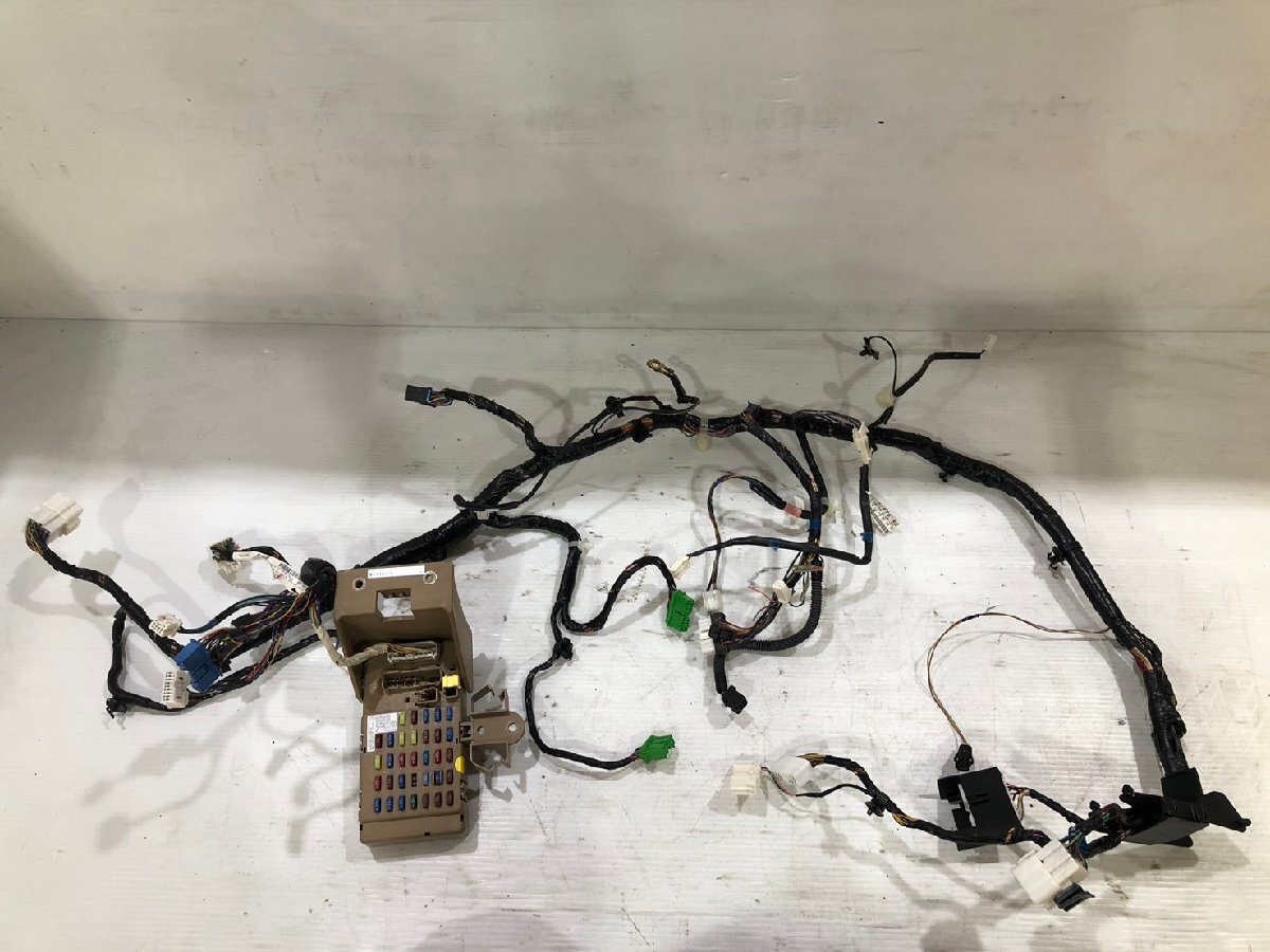 スバル レガシィ GTスペックB 後期 F型 BL5 プッシュスタート車 室内 ダッシュボード ハーネス 配線 カプラー ヒューズボックス BP5 12_画像1