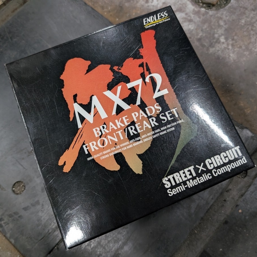 【未使用】エンドレス ENDLESS MX72 ブレーキパッド 前後セット 片押し用 ZN6 ZC6 ZN8 ZC8 86 GR86 BRZ用_画像1
