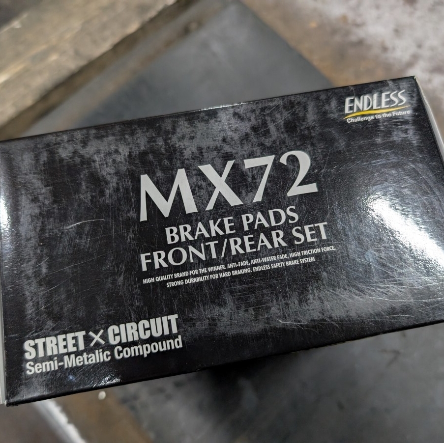 【未使用】エンドレス ENDLESS MX72 ブレーキパッド 前後セット 片押し用 ZN6 ZC6 ZN8 ZC8 86 GR86 BRZ用_画像2