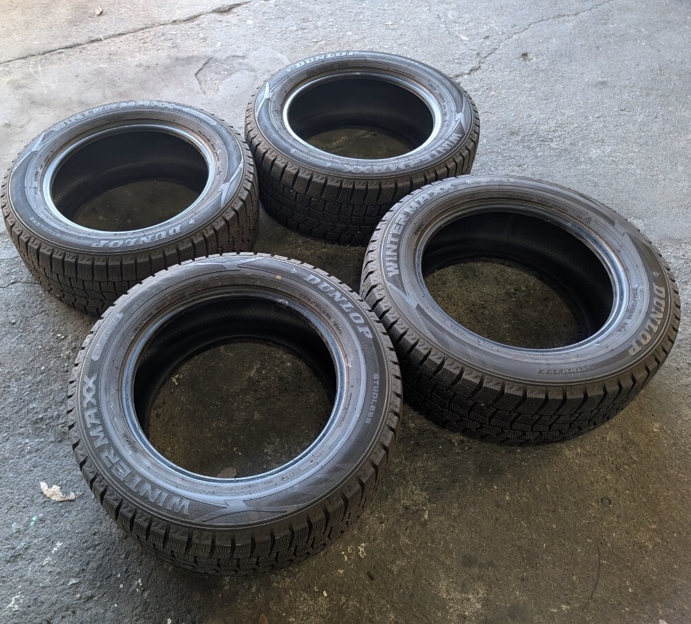 【バリ溝】中古スタッドレスタイヤ ダンロップ WINTERMAX 225/55R16 4本セット 2020年製3本 2019年製1本_画像1