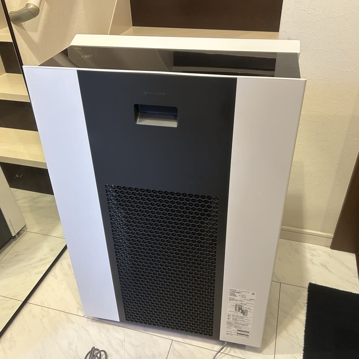  низкая цена старт! почти не использовался! пол класть type "plasma cluster" система очищения воздуха ионами очиститель воздуха FU-M1400-W фильтр и т.п. не использовался!