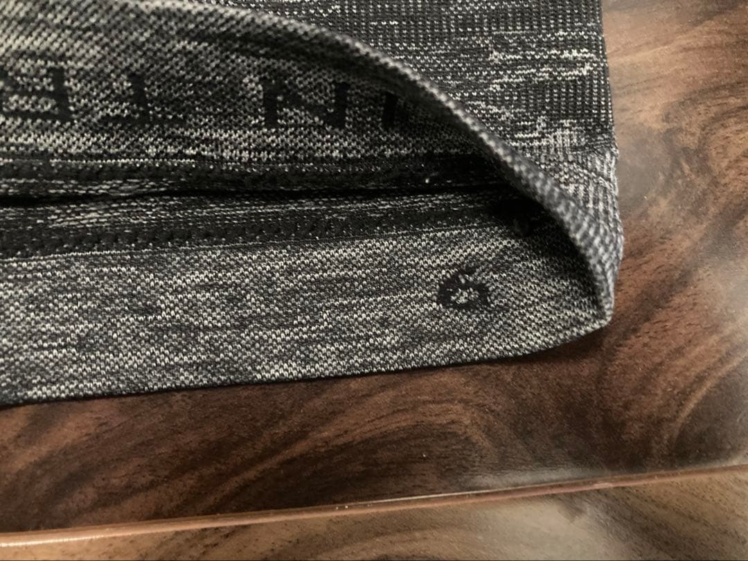 ルルレモン lululemon Swiftly Tech Long Sleeve Crew サイズ6 超美品☆※説明ご参照 長袖Ｔシャツ ロングスリーブ_画像5