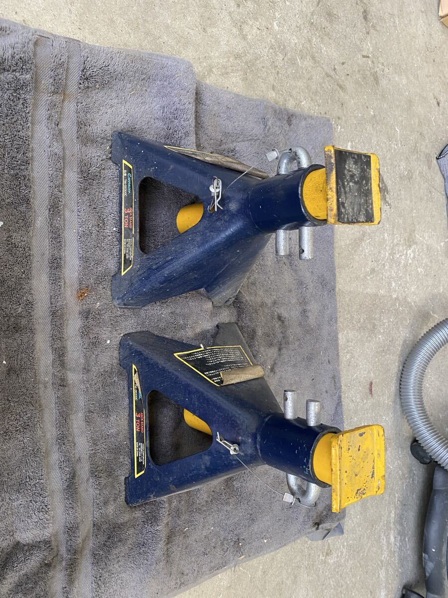 3t ジャッキスタンド 車 馬 ウマ ジャッキアップ DIY 整備 タイヤ交換 安全_画像1