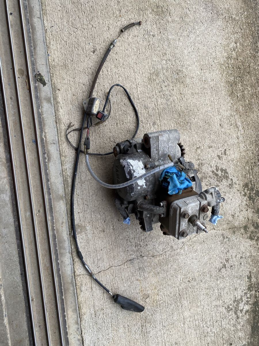 ヤマハ　エンジン 本体　RZ50 5R2 2ST 50cc mt クラッチ_画像1