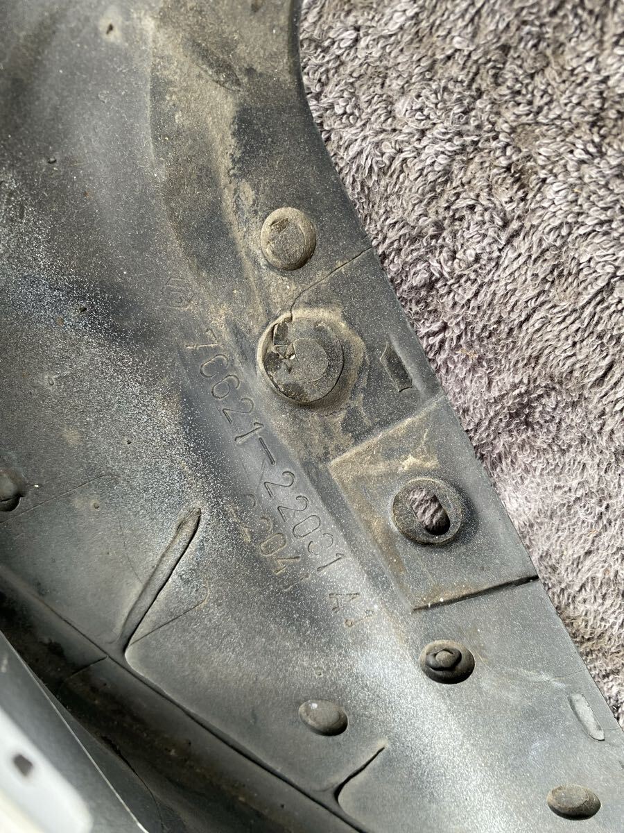 トヨタ純正 GX81 jzx81 マークⅡ 後期 マッドガード 泥除け マッドフラップ フロント？　リア？_画像2