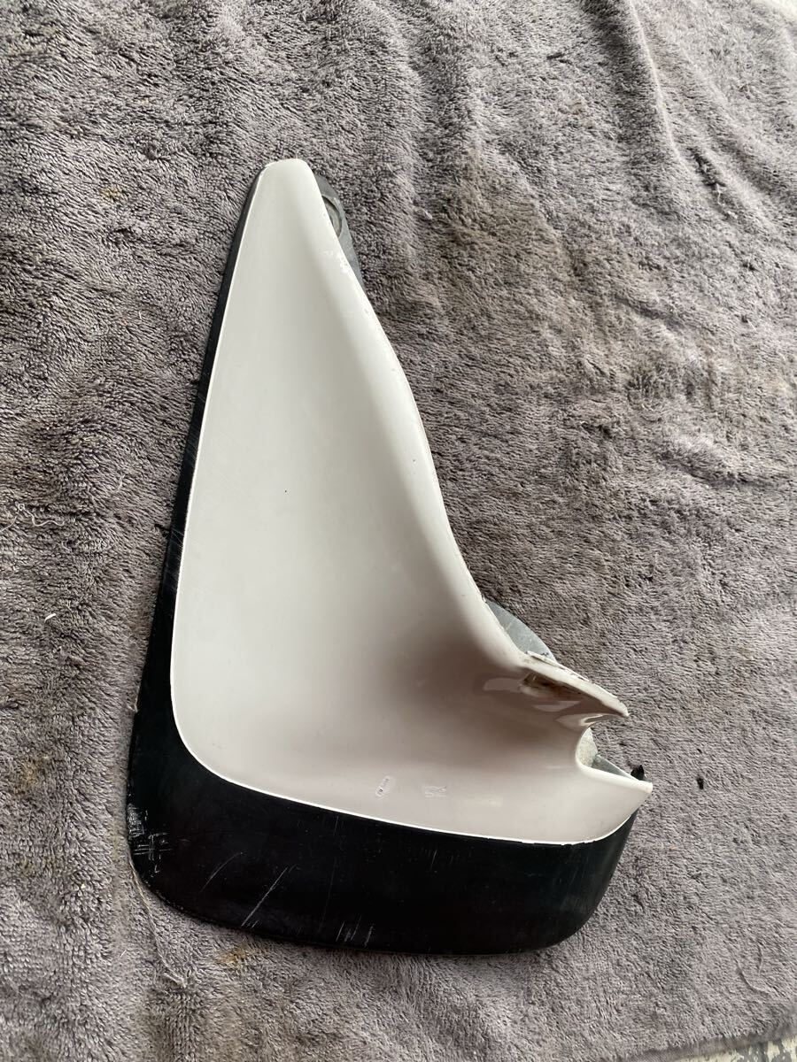 トヨタ JZX81 マークⅡ 純正 マッドガード ガード 泥除け 76626-22021/76621-22031 81系 クレスタ チェイサー _画像3