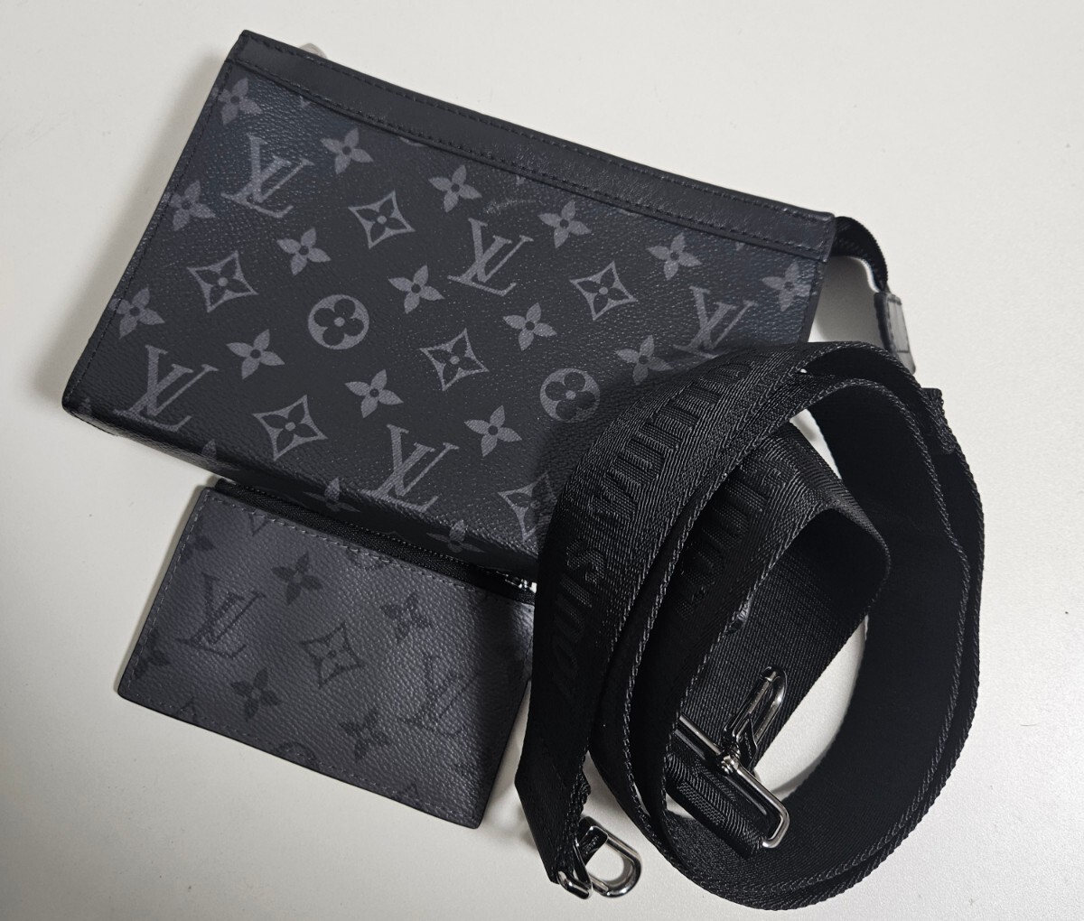 ルイヴィトン モノグラム エクリプス ガストン ウエアラブルウォレット M81124 ショルダーバッグ クラッチバッグ 正規_画像1