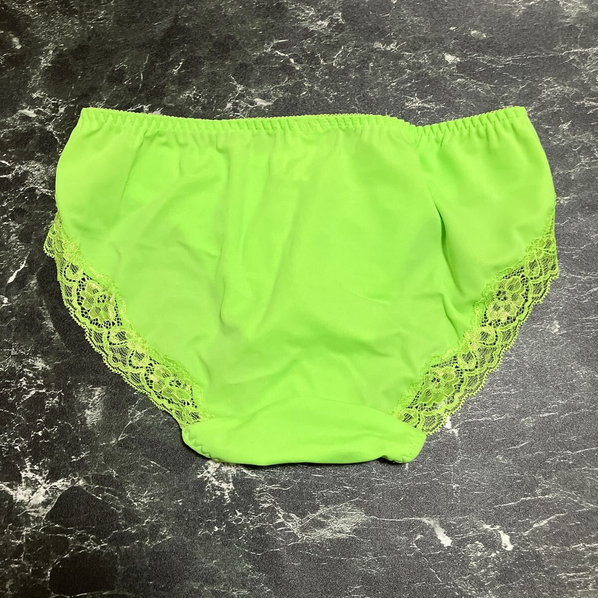 Lサイズ エメフィール ショーツ 下着 パンツ 蛍光色 派手 黄緑 レース aimerfeel ワコール _画像3