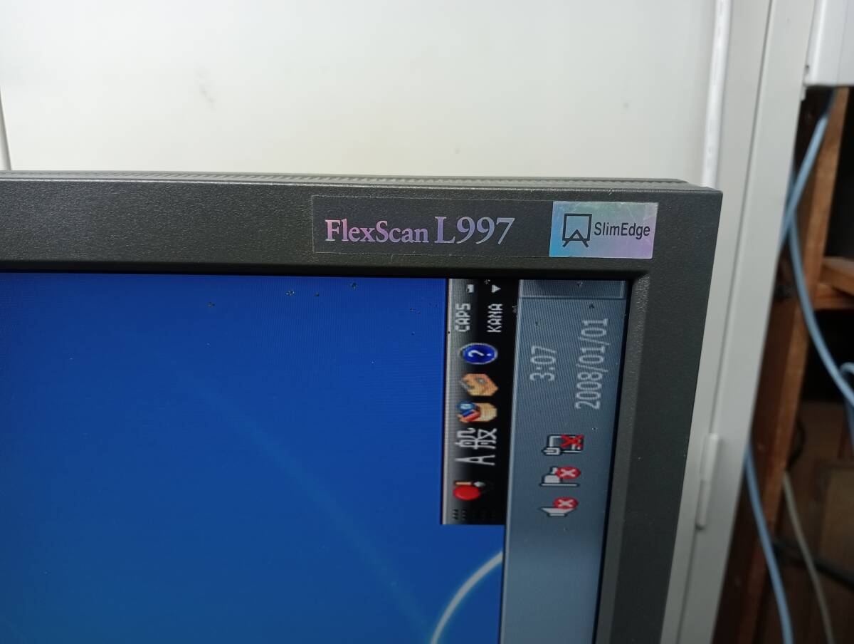 【YMT1002】希少★EIZO ナナオ FlexScan L997 液晶モニター 21.3inch/1600x1200/VGA/DVI　横に向いたままです★中古_画像3