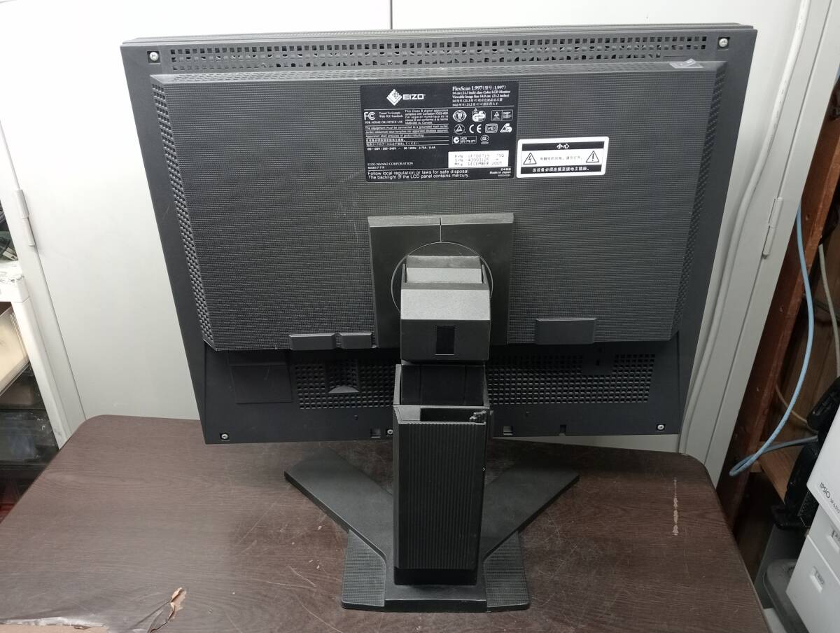【YMT1002】希少★EIZO ナナオ FlexScan L997 液晶モニター 21.3inch/1600x1200/VGA/DVI　横に向いたままです★中古_画像4