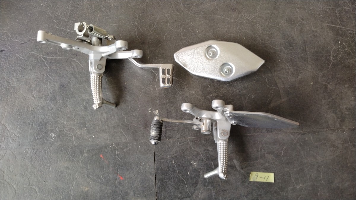 ヤマハ　YZF−R３　RH21J　 ステップ左右 ブレーキペダル シフトペダル　プレート_画像2