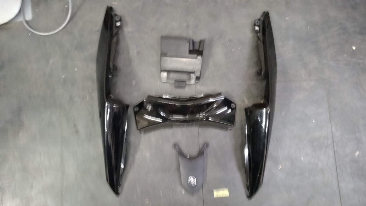 ヤマハ YZF−R3　RH21J シートカウル テールカウル セット 黒_画像1