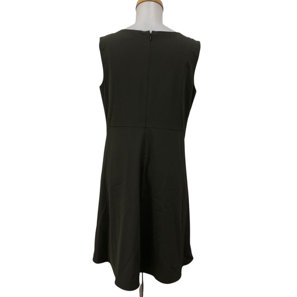 11ND341-70 M-premierBLACK エムプルミエブラック ノースリーブ ワンピース ワンピ ひざ丈 ポリエステル94%他 グレー系 レディース 38_画像6