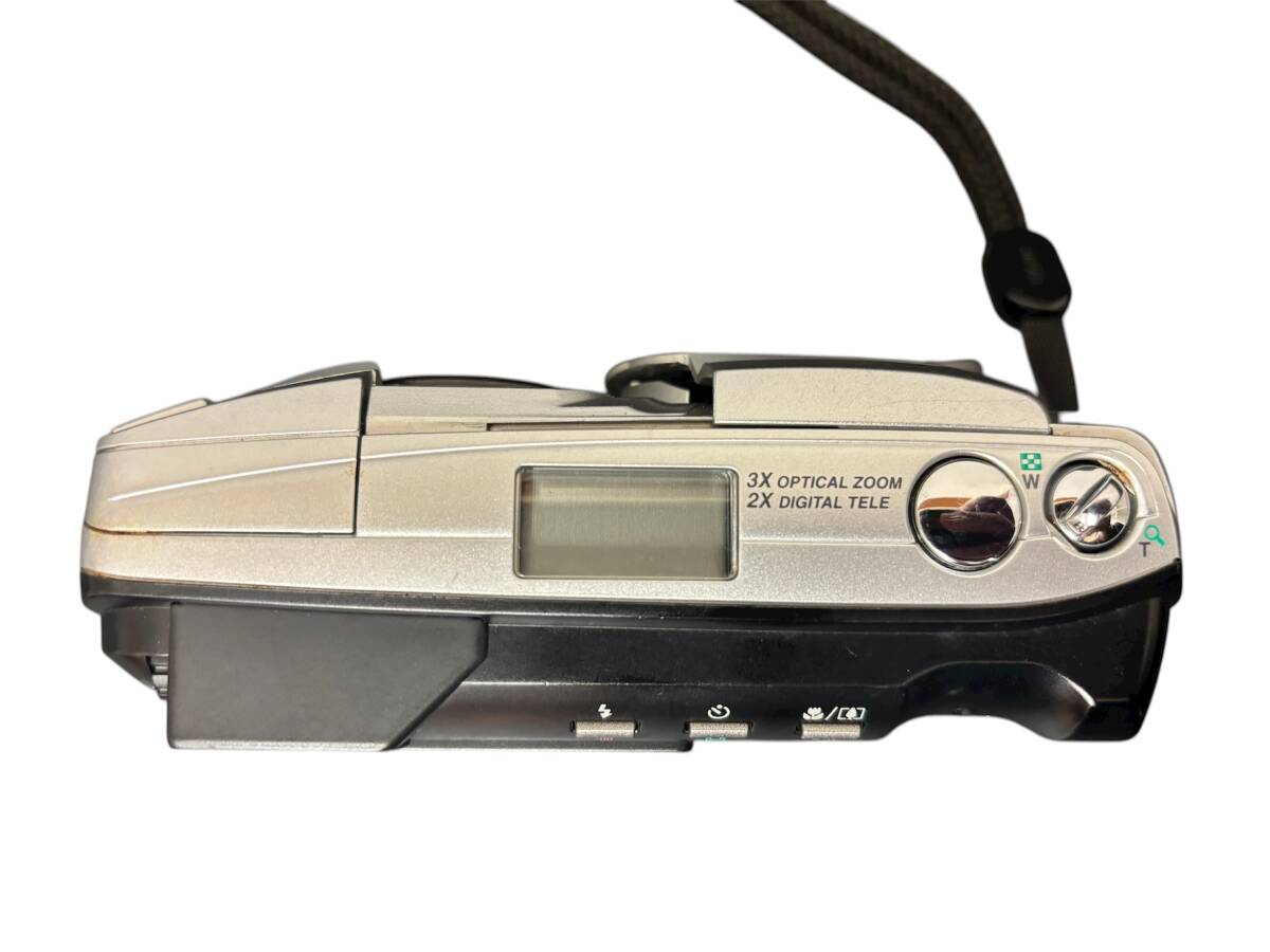 #8947　OLYMPUS　デジタルカメラ　C-960 ZOOM　1.3Megapixel　MADE IN JAPAN　ケース付き　現状品　長期保管品　可動未確認　キズ汚れあり_画像9