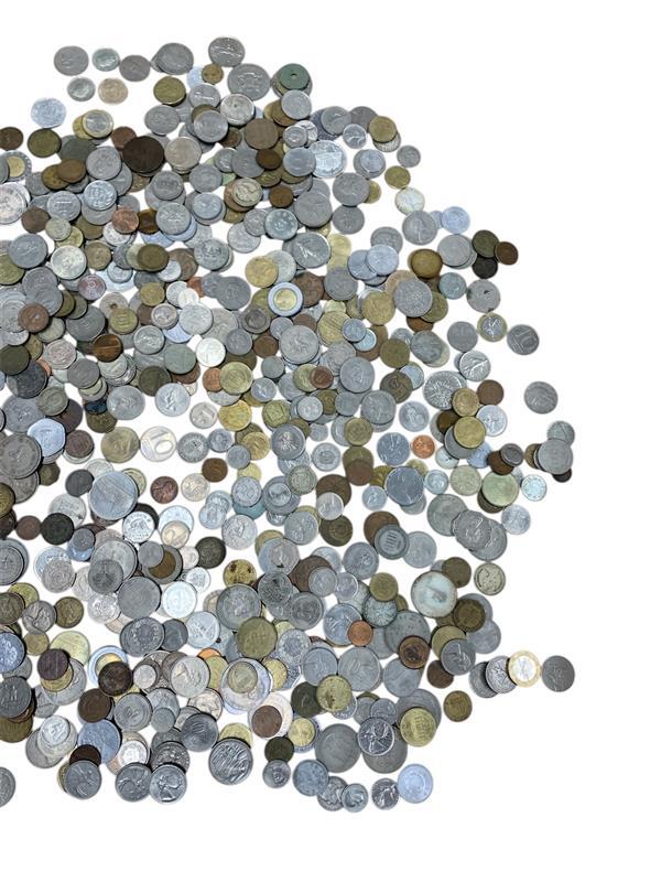 ＃8710A　外国銭　おまとめ　総重量3000ｇ以上　現状品　長期保管品_画像8