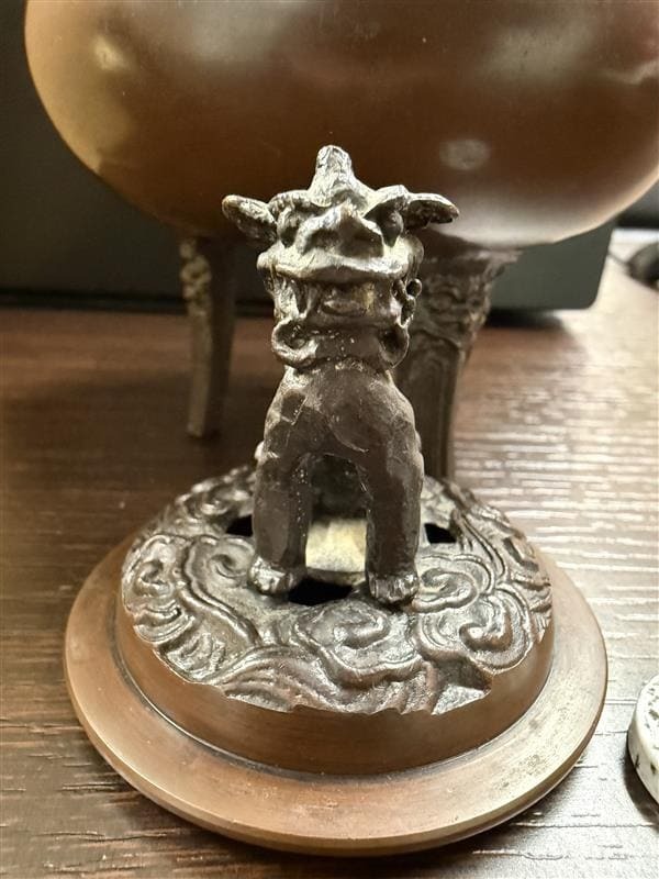 ＃8022 銅製獅子香炉 金属工芸品 置物 オブジェ 骨董品 アンティーク 共箱付き 現状品 中古品 長期保管品_画像4