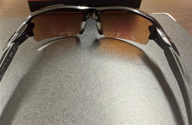 ＃8166 【箱・ケースなど付属品付】OAKLEY オークリー FLAK2.0 サングラス 現状品 中古品 長期保管品_画像5