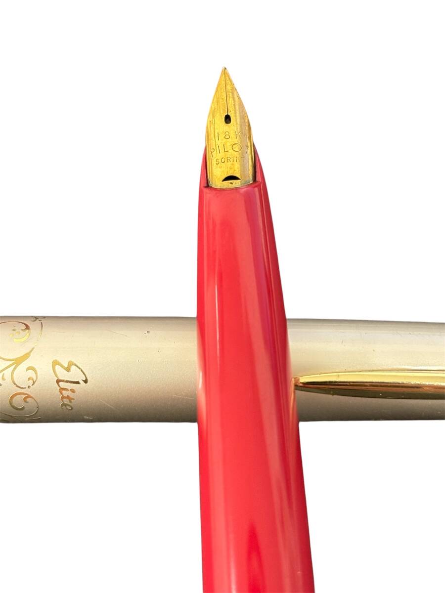 #8960 PILOT 万年筆 エリート ペン先18K シルバー×ゴールド×レッド 現状品 長期保管品 筆記未確認 約12.0g_画像2