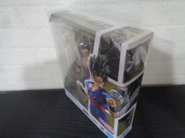 即決　新品未開封　S.H.フィギュアーツ ドラゴンボール超 アルティメット悟飯 SUPER HERO 塗装済み可動フィギュア　国内正規品_画像4