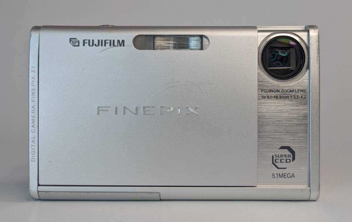 Fujifilm FinePix Z1 コンパクトデジタルカメラ_画像2