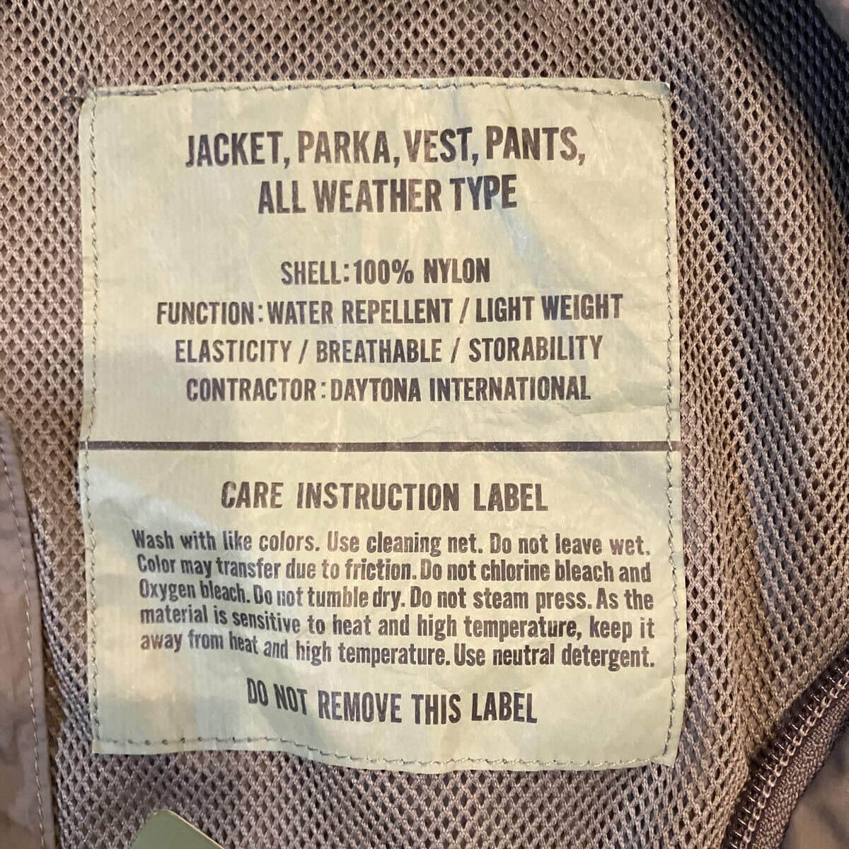 FREAK’S STORE ナイロンベスト　サイズＬ　新品未使用　フリークスストア　_画像3