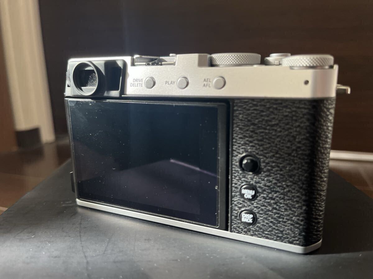  Fuji Film X-E4 корпус серебряный ремешок, аккумулятор новый товар 