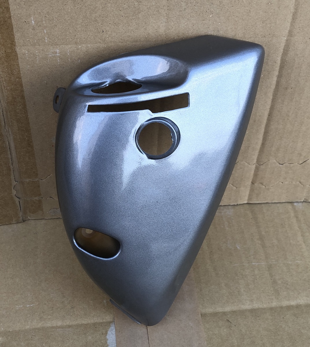 未使用 社外 外装 ビーノ Vino SA10J シャッターキーカバー 銀 Gロックカバー 補修外装 長期保管品_画像1