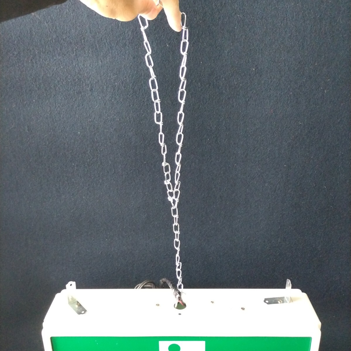 非常口灯 DEF-28501 誘導灯 動作未確認済み 大光電機株式会社 50Hz 100V 送料無料_画像8