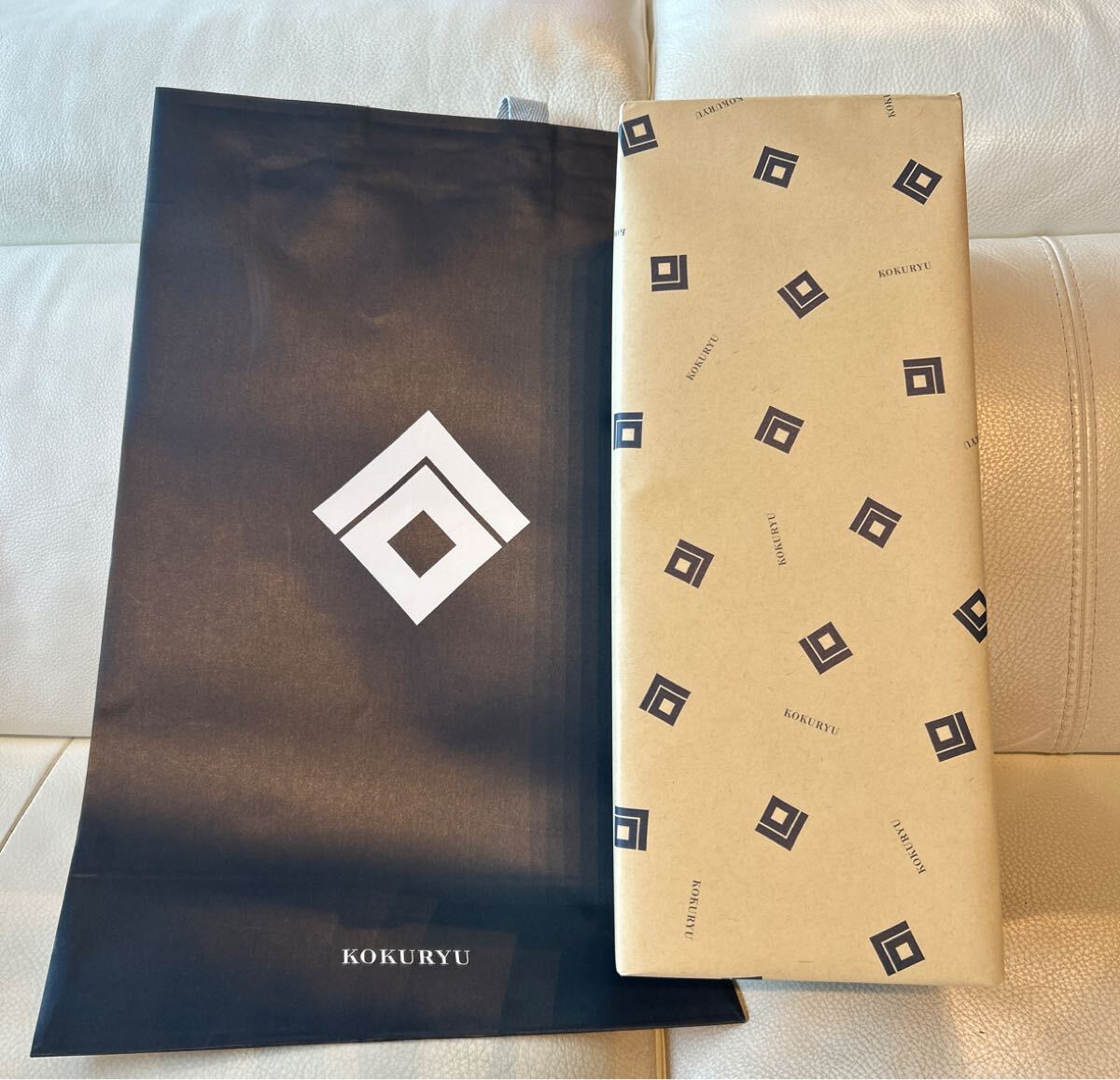 黒龍酒造 石田屋 純米大吟醸 箱付　 製造年月2025年11月今季物　黒龍オリジナル包装オリジナル手提げ袋　日本酒セラー保管　送料無料_画像2