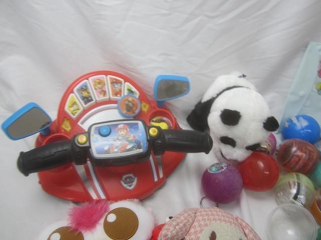 【まとめ売り 中古品】 ホビー ミニオン んぽちゃむ エルモ 他 ぬいぐるみ カチューシャ アクリルスタンド 等 グッズ_画像2