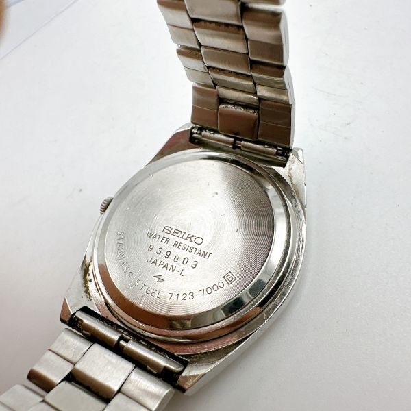 A114-13 1円スタート 稼働品 クオーツ SEIKO セイコータイプ2 メンズ腕時計 シルバー レア 希少品 ビンテージ 7123-7000_画像5