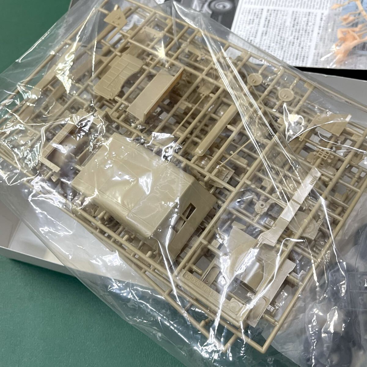 ★☆未組立保管品 Hasegawa/ハセガワ プラモデル Pkw.K1 キューベルワーゲン（バルーンタイヤ）/ブロンドガールズフィギュア_画像7