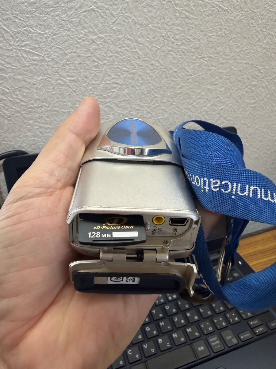 OLYMPUS Olympus компактный цифровой фотоаппарат μ-10 DIGITAL аккумулятор sd карта имеется рабочий товар 