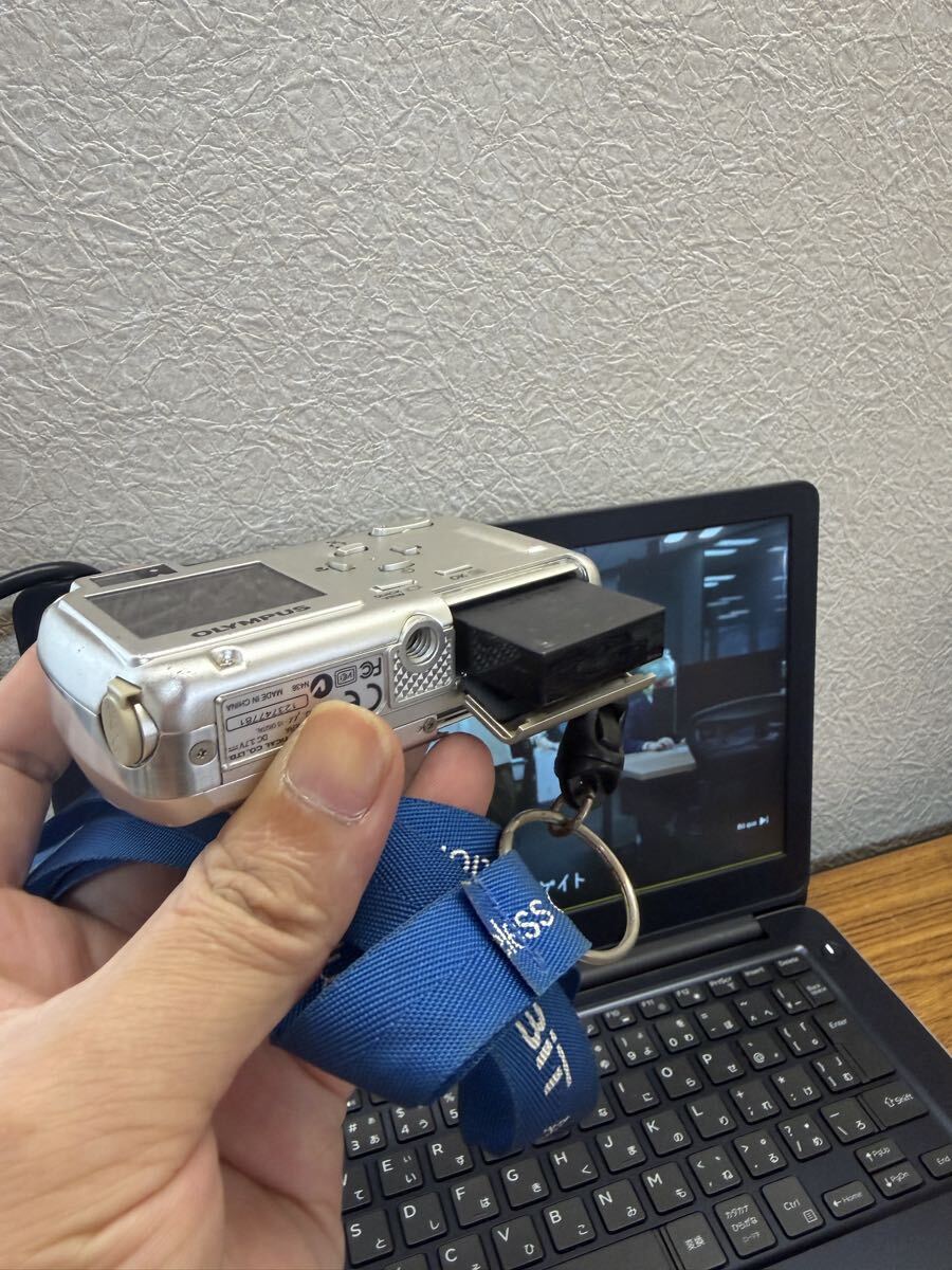 OLYMPUS Olympus компактный цифровой фотоаппарат μ-10 DIGITAL аккумулятор sd карта имеется рабочий товар 