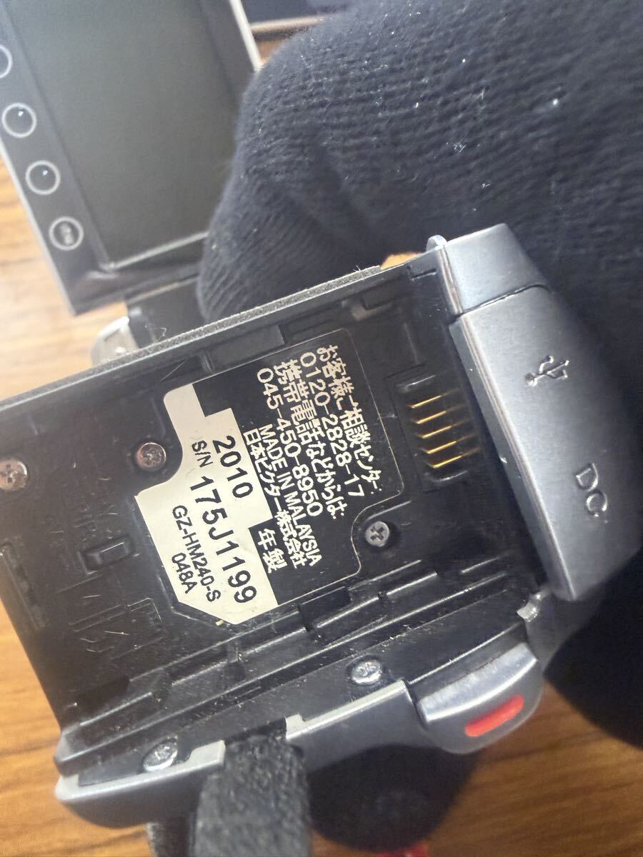 JVC ビデオカメラ　GZ-HM240-S 現状品未確認_画像4