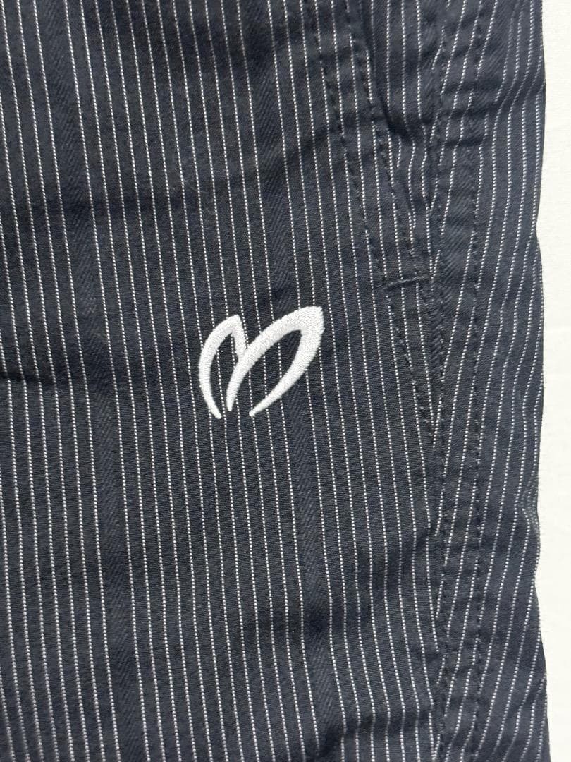 マスターバニーエディション メンズ ピンストライプショートパンツ サイズ4 新品_画像2