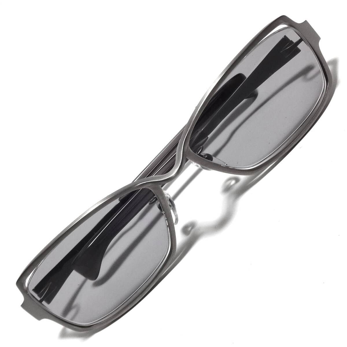 【今回限りの特価】超希少S-593T未使用【新品スモークレンズ付】チタンシャーリング(チタン無垢)① 999.9 フォーナインズ _画像2