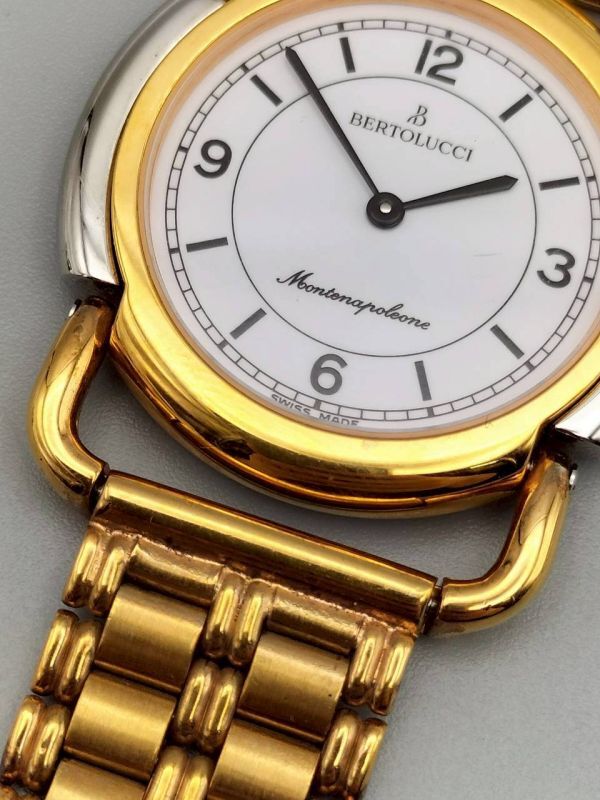 R7-636 1円~ 不動品 ベルトリッチ BERTOLUCCI montenapoleone クオーツ 腕時計 ゴールドカラー ボーイズ/レディースサイズ_画像2