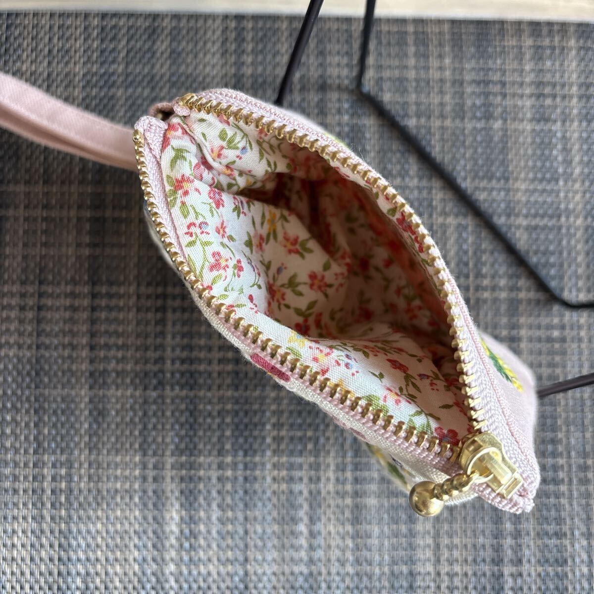 【ハンドメイド】手刺繍 ミニポーチ コインケース_画像9
