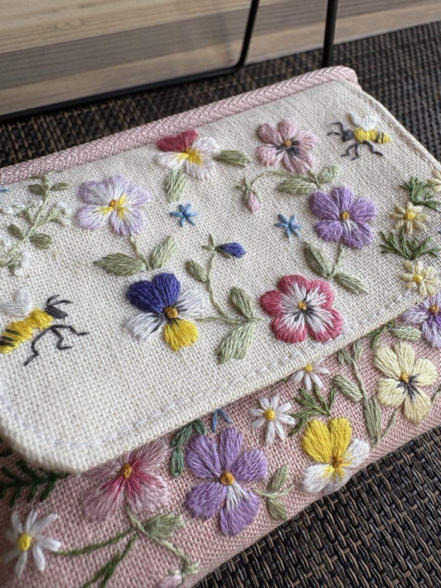 【ハンドメイド】手刺繍 ミニポーチ コインケース_画像2