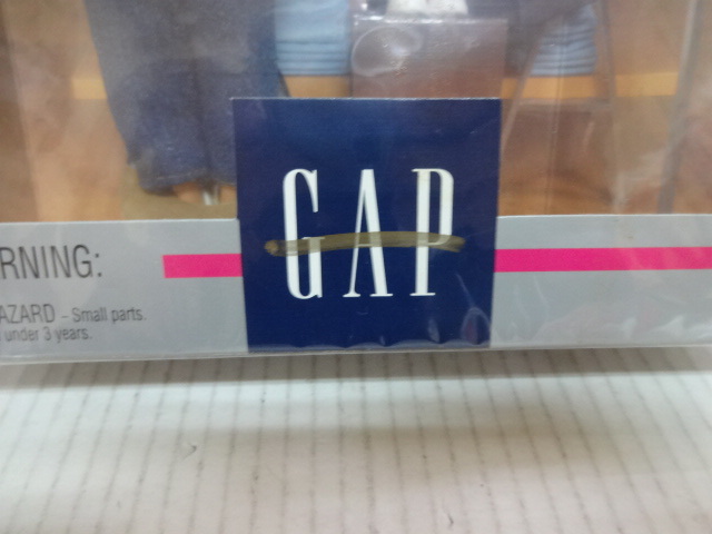 バービー Barbie GAP 1997 Mattel 未開封 未使用品 デッドストック 綺麗です。_画像9