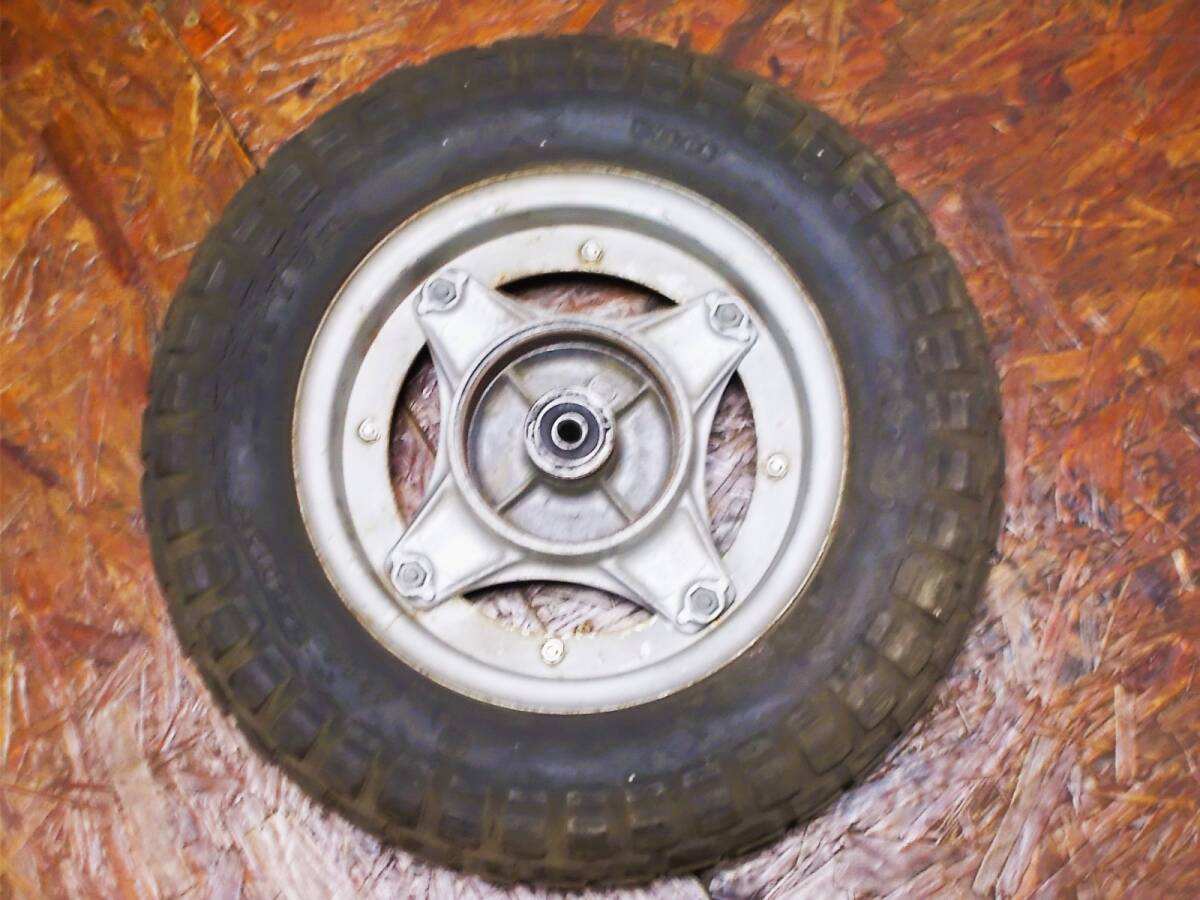 ダックス70 フロントハブ ホイール 4本スポーク _画像1