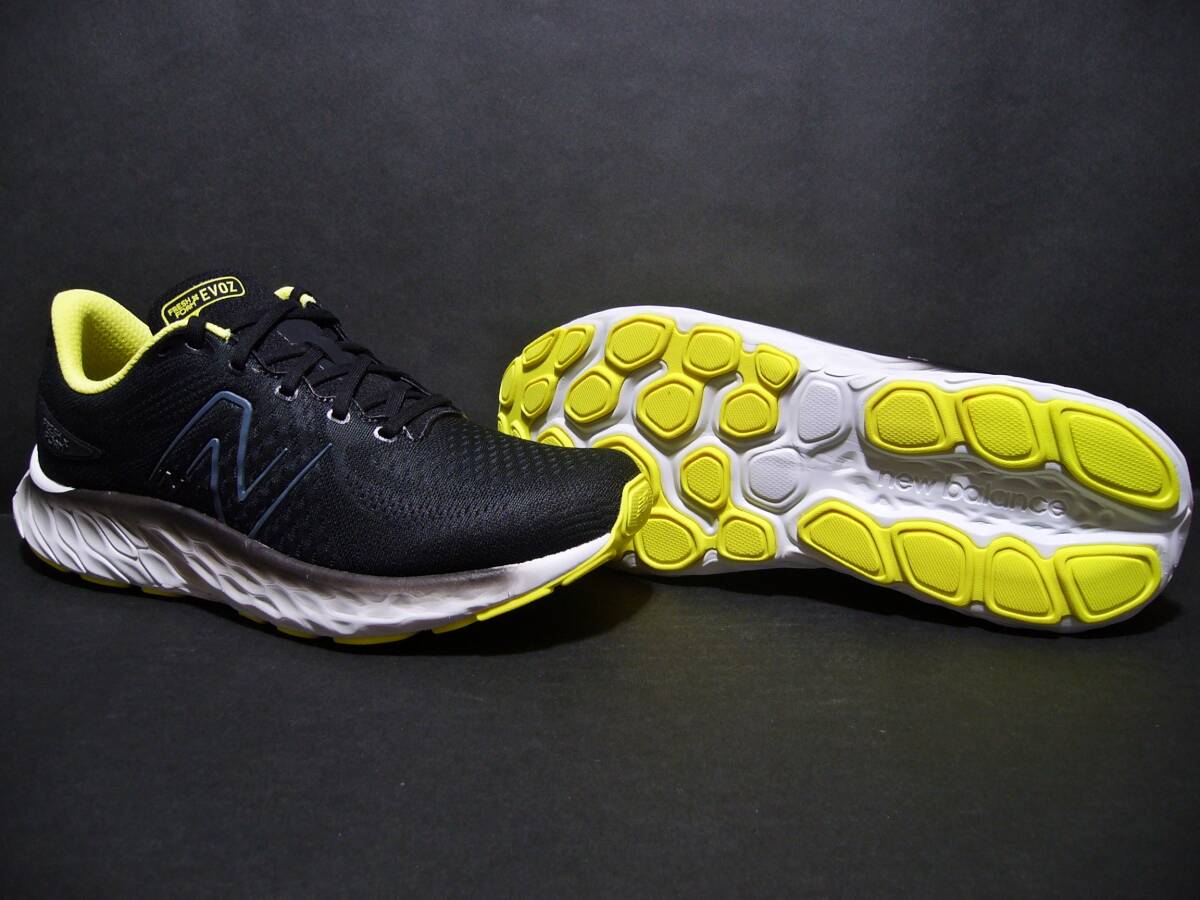 【　送料無料・新品・未使用　】　定価12,100円　ニューバランス　new balance　フレッシュフォーム X イーボス V3 ブラック　25.5cm [2E]_画像1