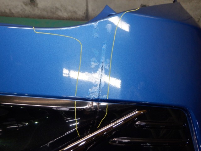 アクア DAA-NHP10 RバンパーASSY 8T7_画像5